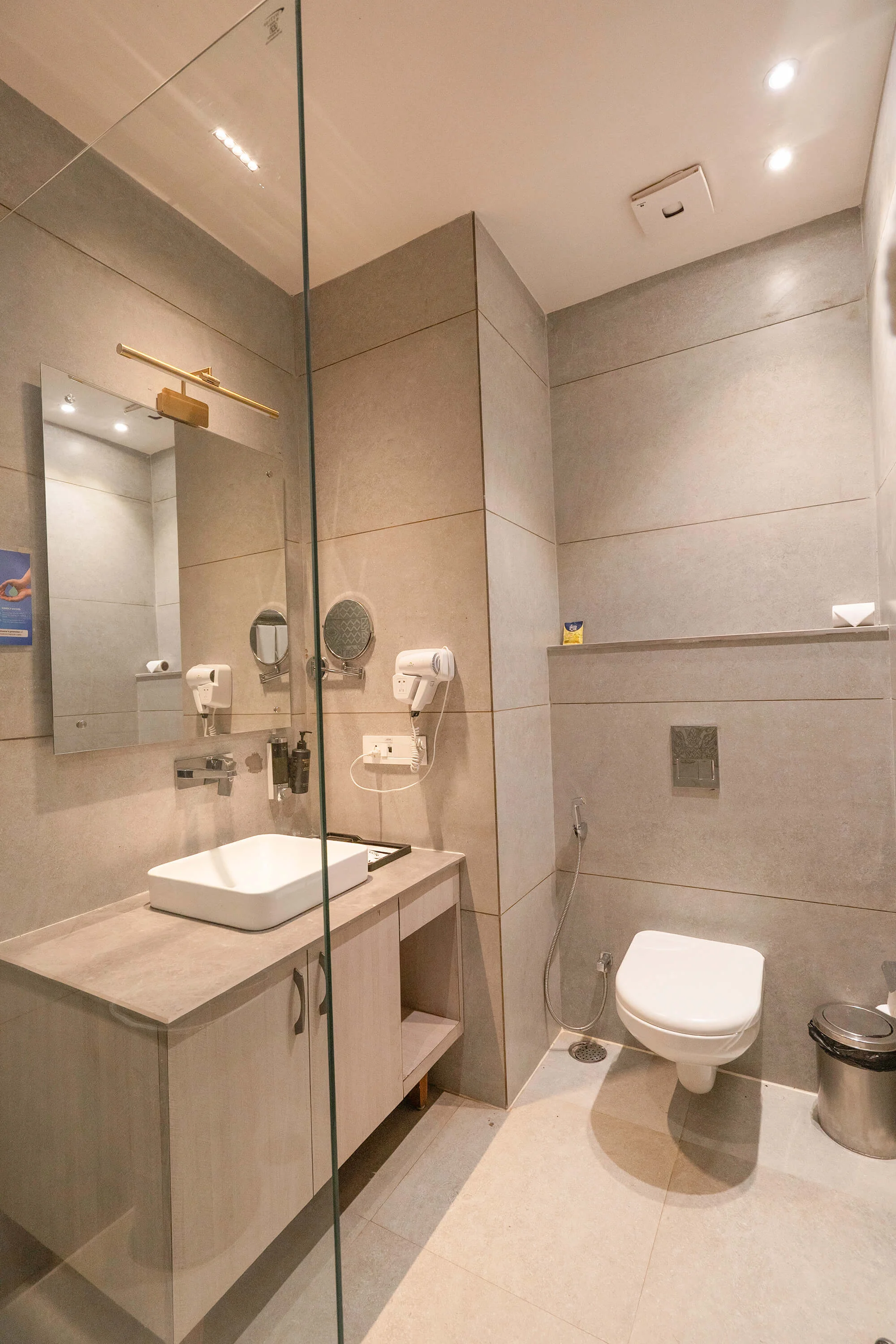 Deluxe Room and the property — photo 6