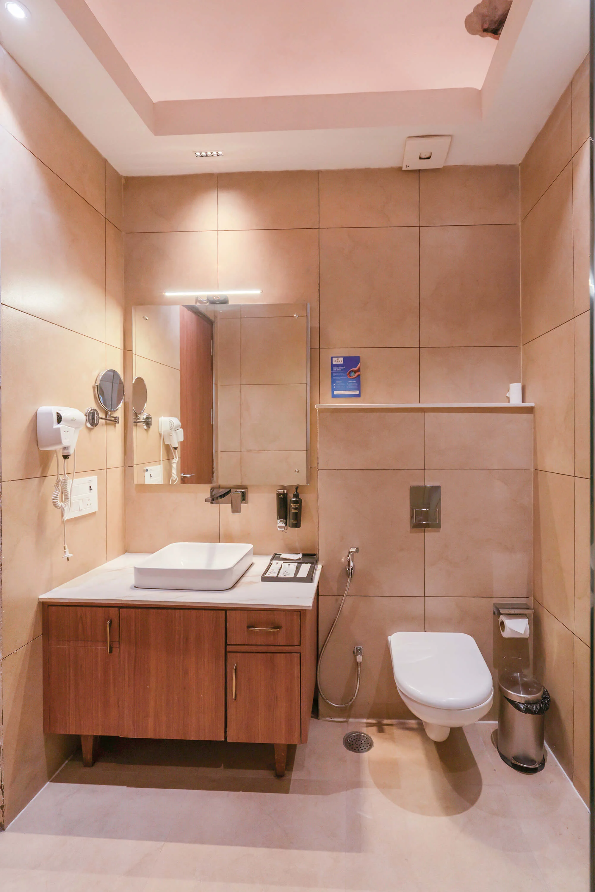 Super Deluxe Cottage and the property — photo 5